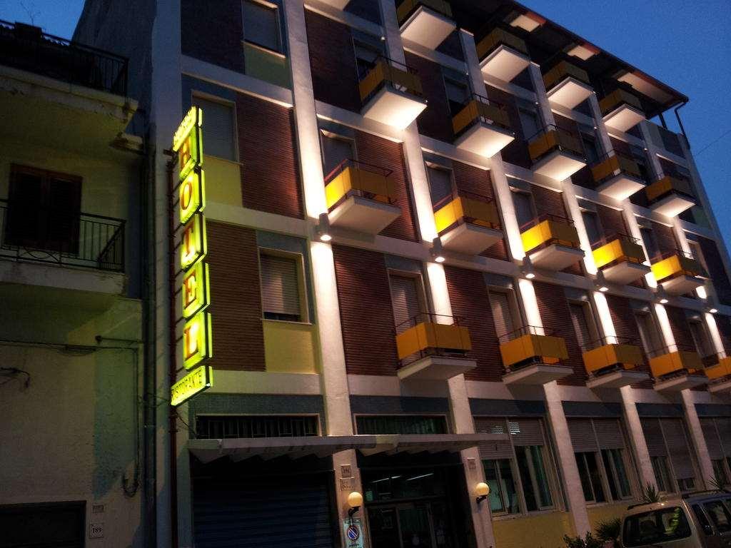 George Hotel Barcellona-Pozzo di Gotto Exterior photo